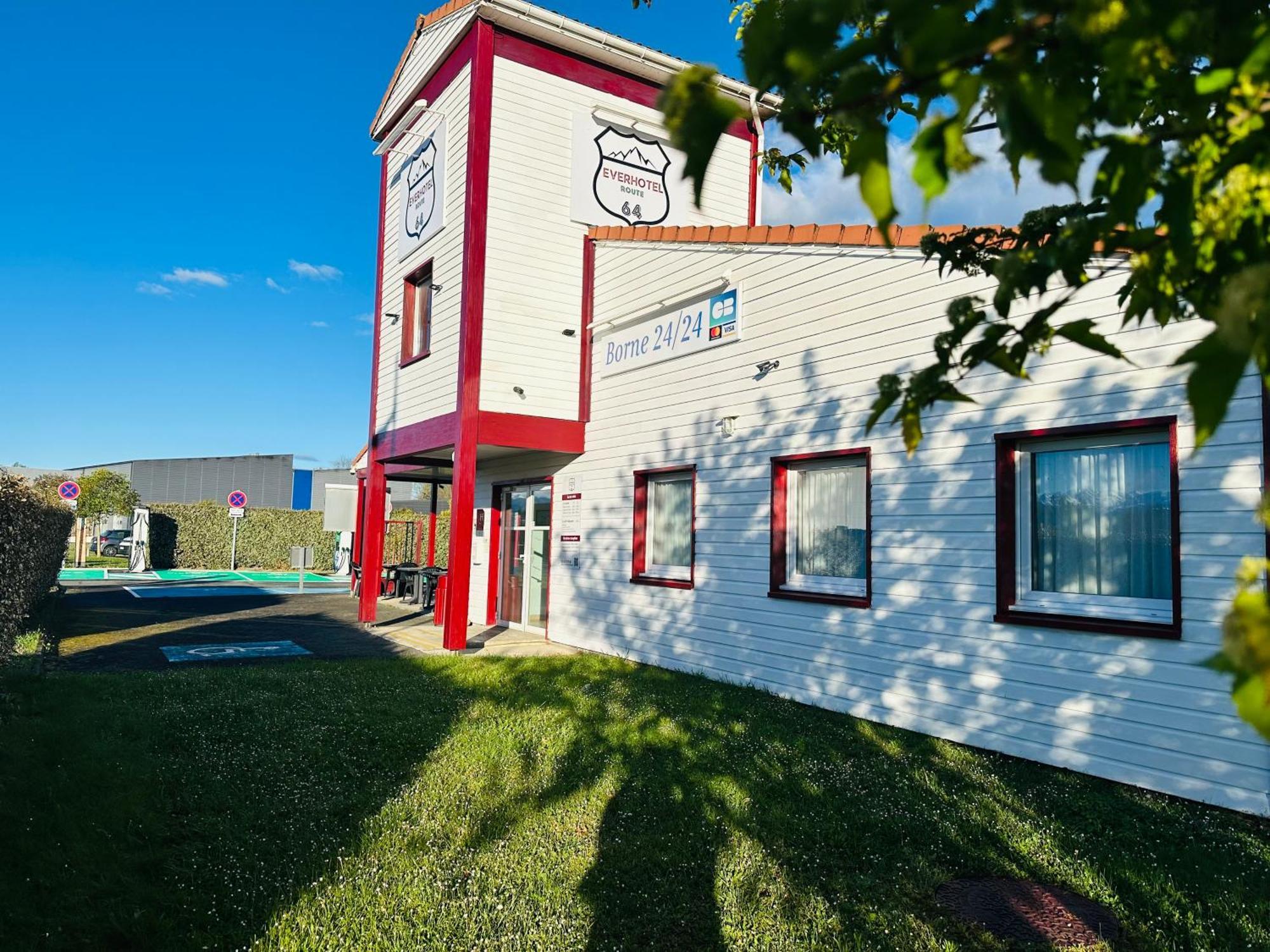 Everhotel De Tarbes-Ibos Zewnętrze zdjęcie